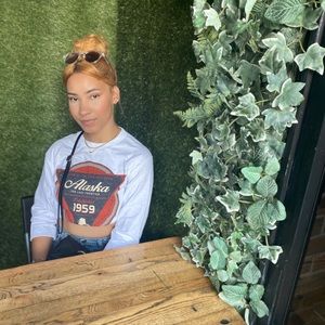 A white long sleeve tee shirt crop